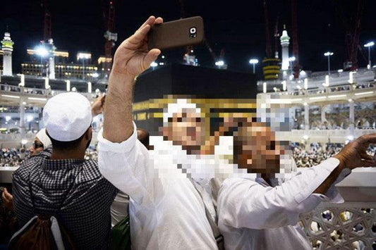 Mengambil Gambar Atau Bergambar Semasa Tawaf - Jazmie Jamaludin